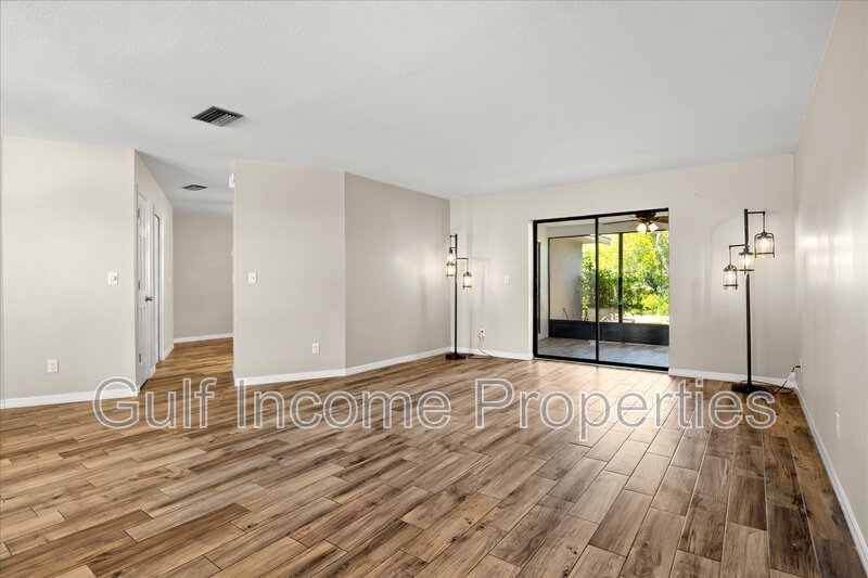 8307 12th Avenue Drive Northwest property image