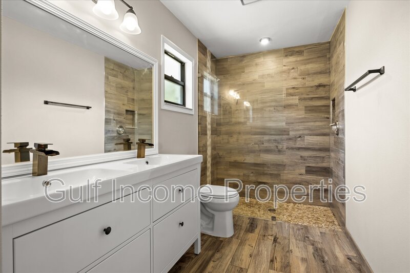 8307 12th Avenue Drive Northwest property image