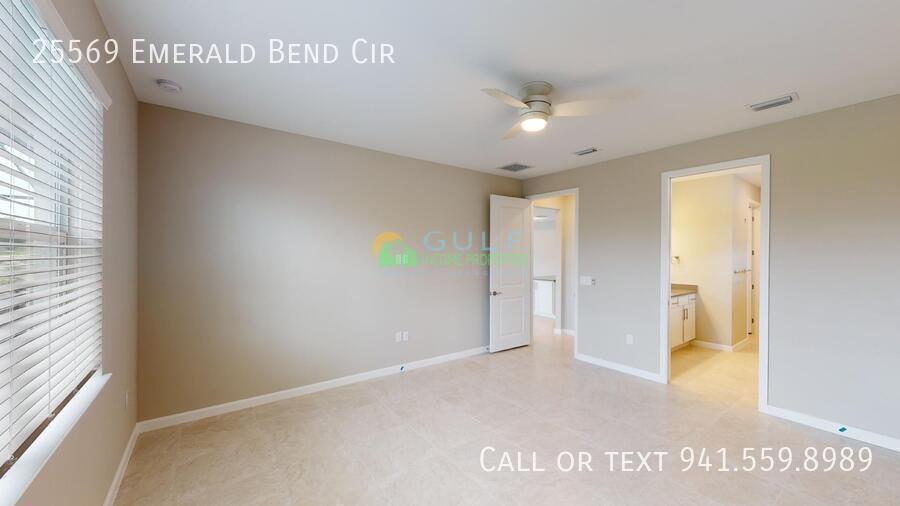 25569 Emerald Bend Cir property image