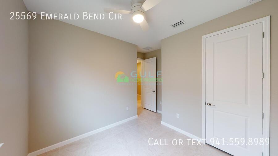 25569 Emerald Bend Cir property image