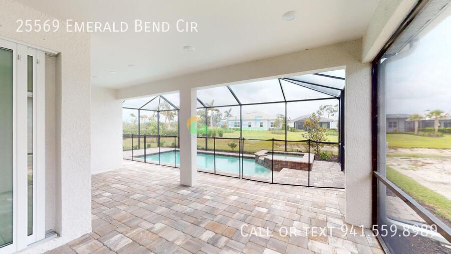 25569 Emerald Bend Cir property image