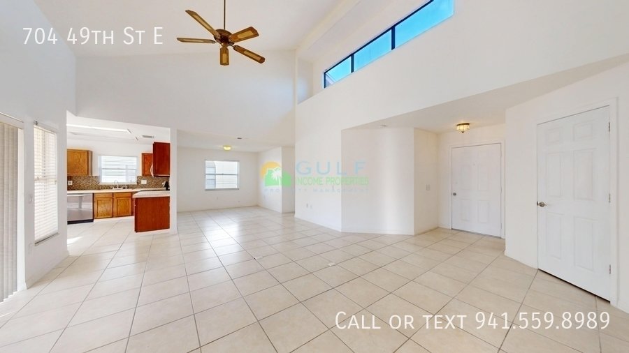 704 49th St E property image