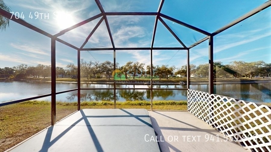 704 49th St E property image