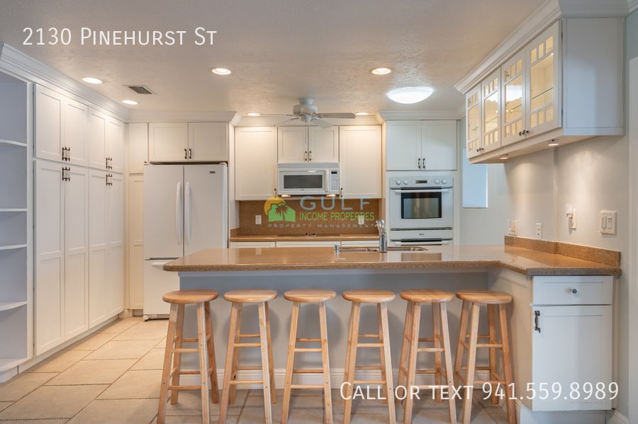 2130 Pinehurst St property image