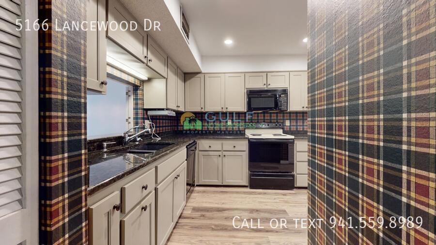 5166 Lancewood Dr property image
