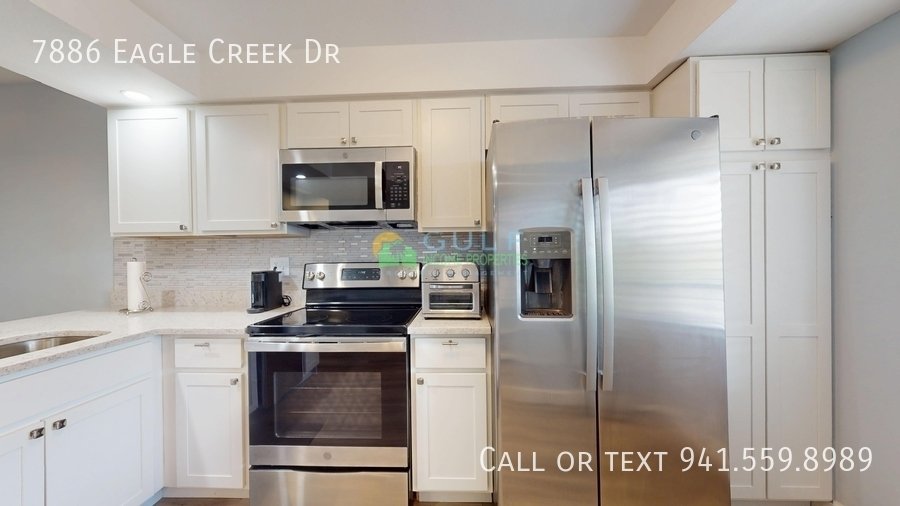 7886 Eagle Creek Dr property image