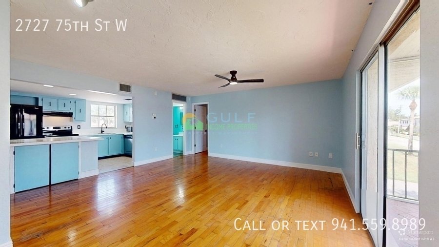 2727 75th St W property image