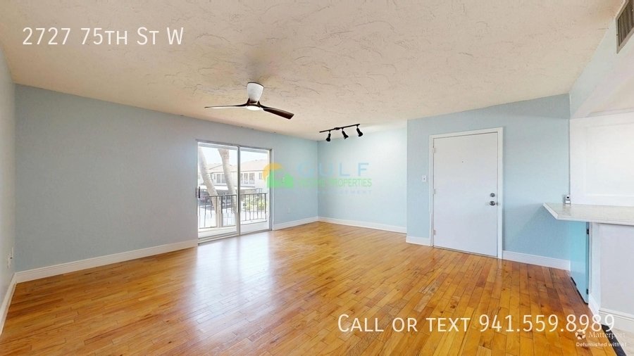 2727 75th St W property image