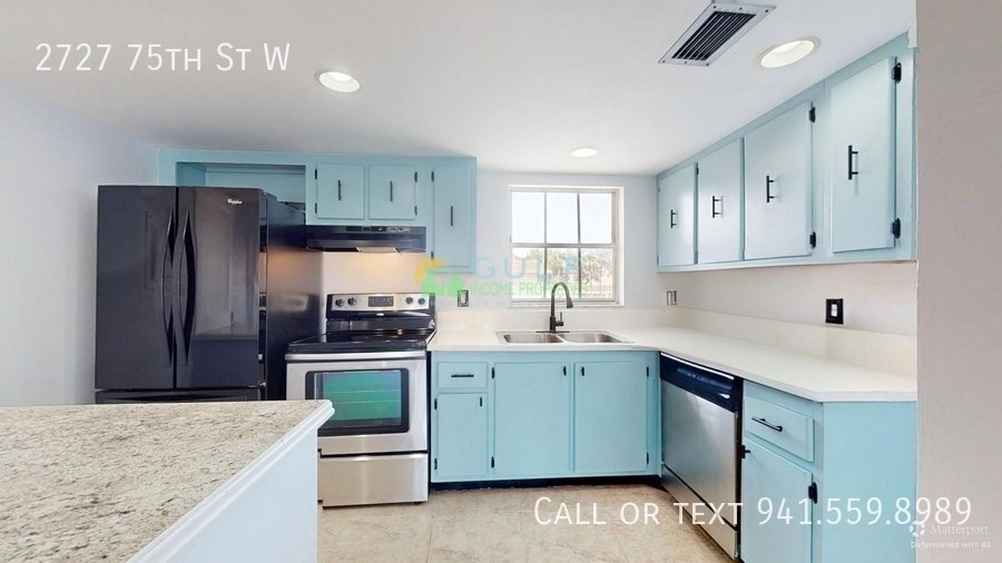 2727 75th St W property image