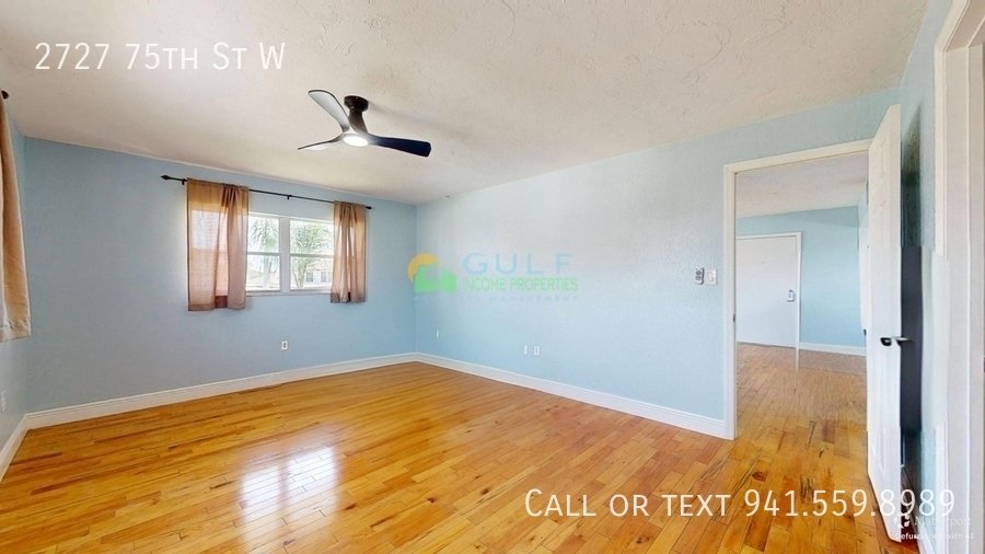 2727 75th St W property image