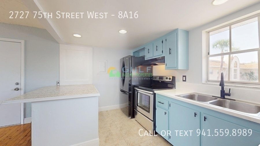 2727 75th Street West property image